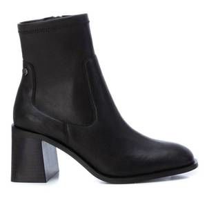 NEW XTI women's chelsea booties in black